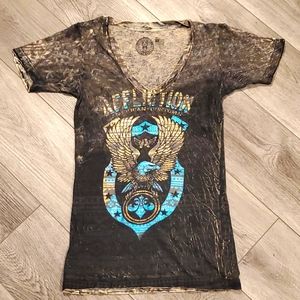 Affliction v-neck tshirt. Size S. Washed brown/black.